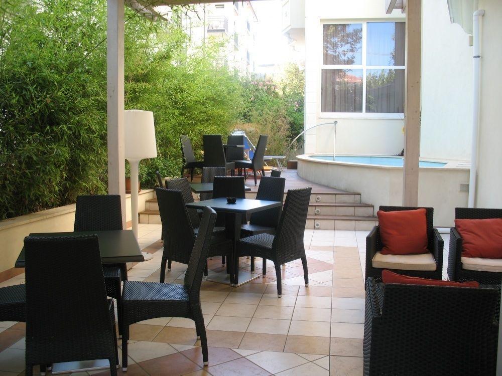 Hotel Orly เชเซนาติโก ภายนอก รูปภาพ