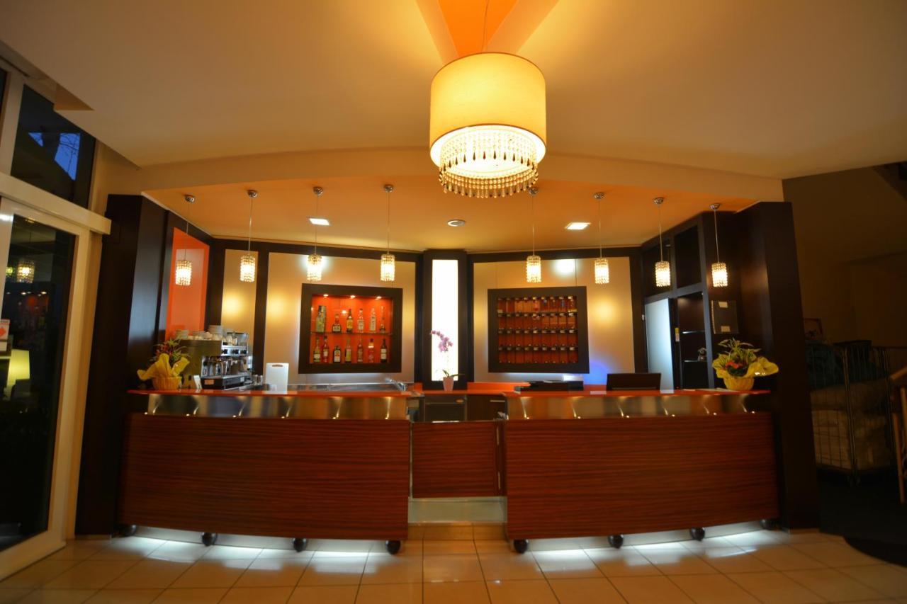 Hotel Orly เชเซนาติโก ภายนอก รูปภาพ